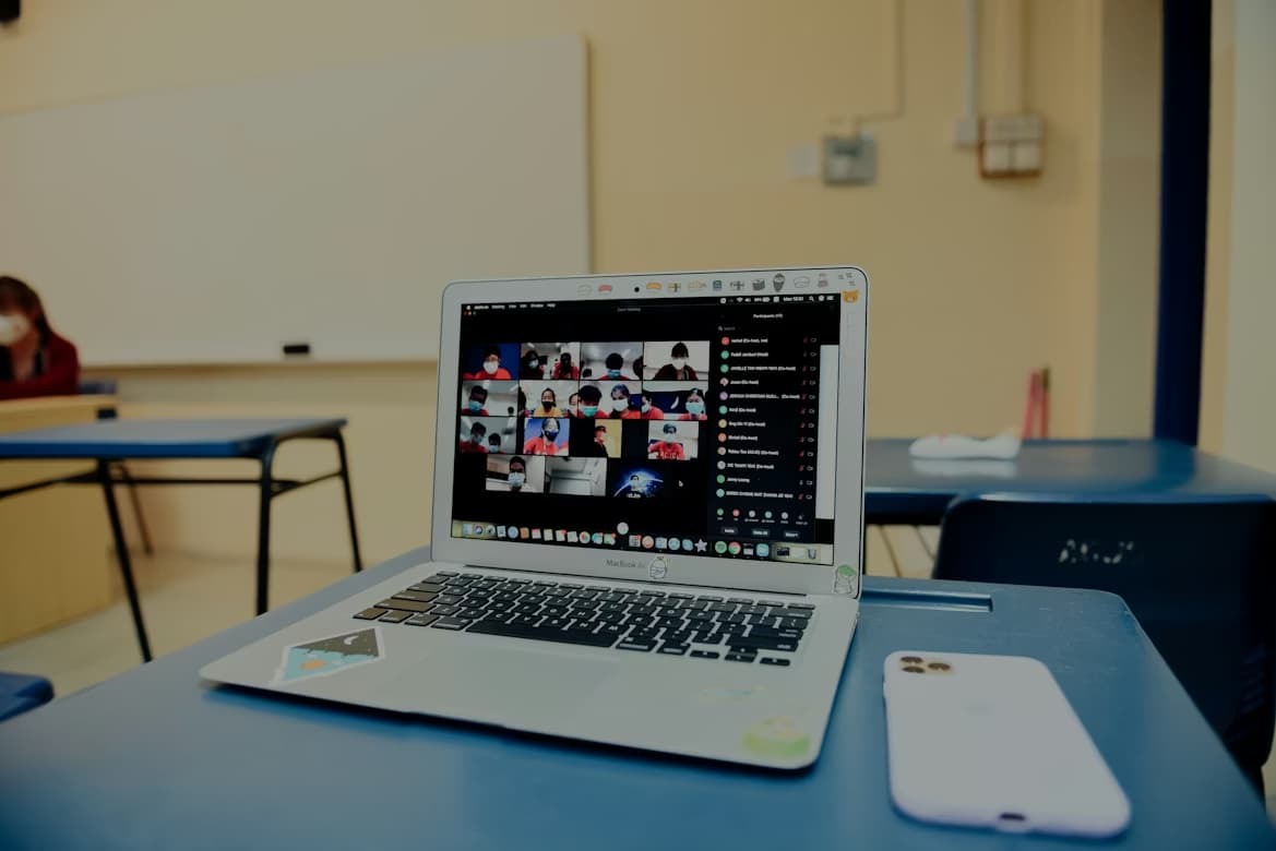 E-Learning Works for Some and Fails Others. A New Study From an Effat University Researcher Explains Why.